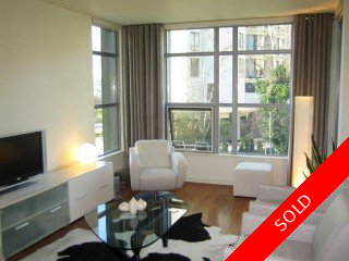 West End Apartment for sale: 2 bedroom 848 sq.ft. (Listed 2006-02-14)