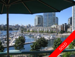 v Apartment for sale: 3 bedroom 1,552 sq.ft. (Listed 2006-03-05)